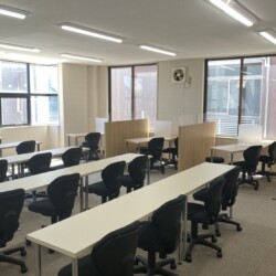 広い自習スペースもあります